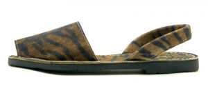 3722 Abarca Tigre print
