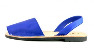 2038 Velvet bluette