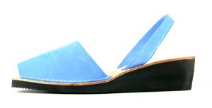 3477 Cu&ntilde;a Blue